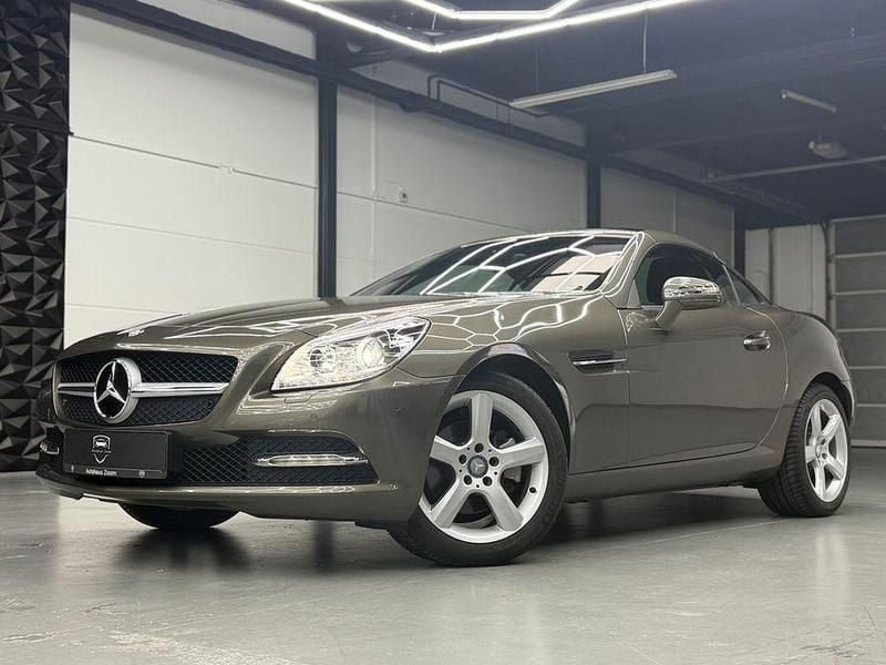 Grau Gebraucht 2014 Mercedes SLK200 Cabrio | 23.680 € (Teuer) - Bild 1/4