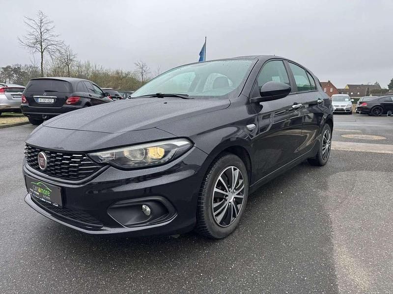Gebraucht Fiat Tipo Easy 95 PS (69 kW) 2016 Colore esterno (new nero Kleinwagen