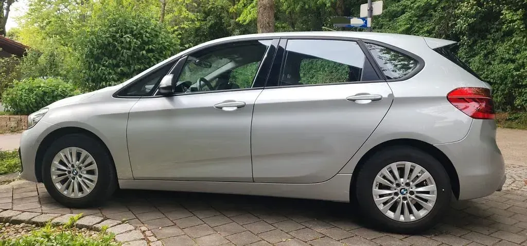 Gebraucht BMW 220 Active Tourer Sport Line 194 PS (142 kW) 2020 Grau Van / Kleinbus