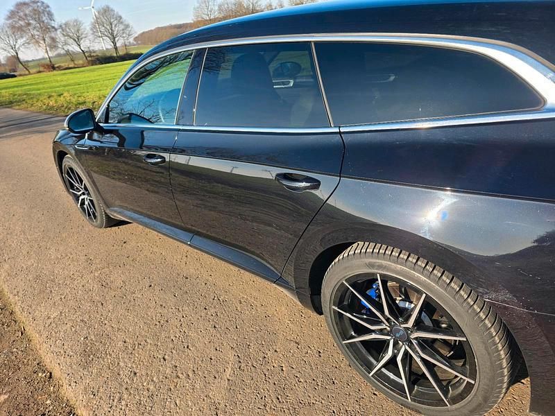 Gebraucht VW Arteon R 320 PS (235 kW) 2023 Schwarz Kombi