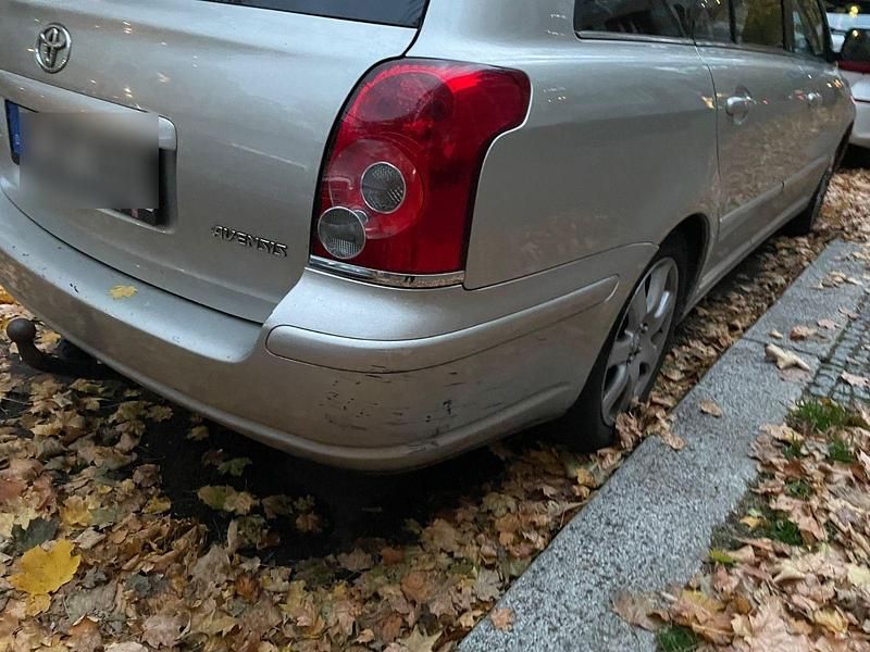 Gebraucht Toyota Avensis Sol 147 PS (108 kW) 2009 Kombi