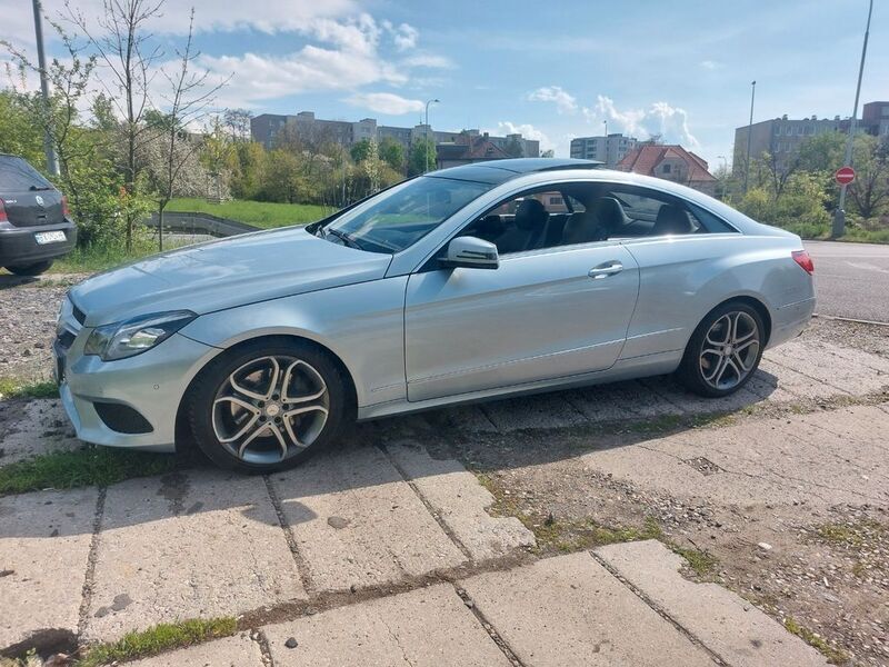 Silber Gebraucht 2014 Mercedes E220 Coupé | 13.500 € (Fairer Preis) - Bild 1/4