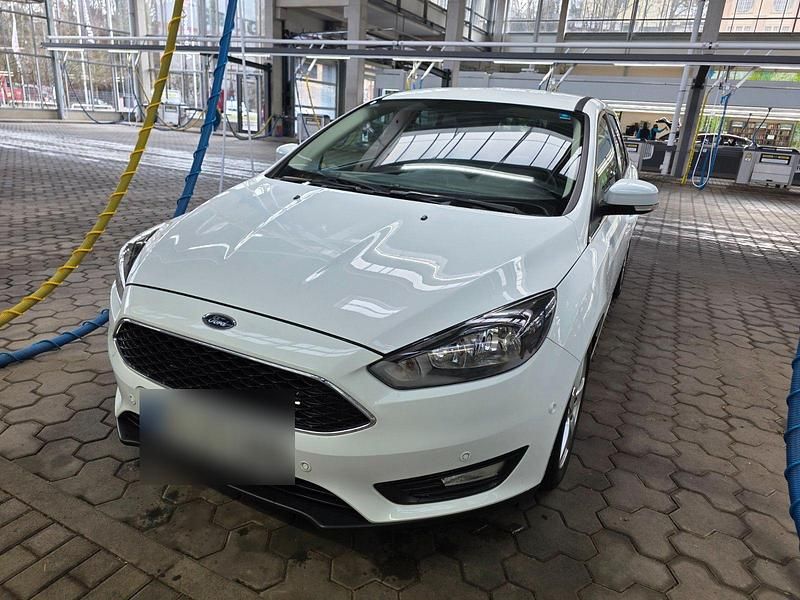 Gebraucht Ford Focus Cool & Connect 125 PS (91 kW) 2017 Weiß Kombi