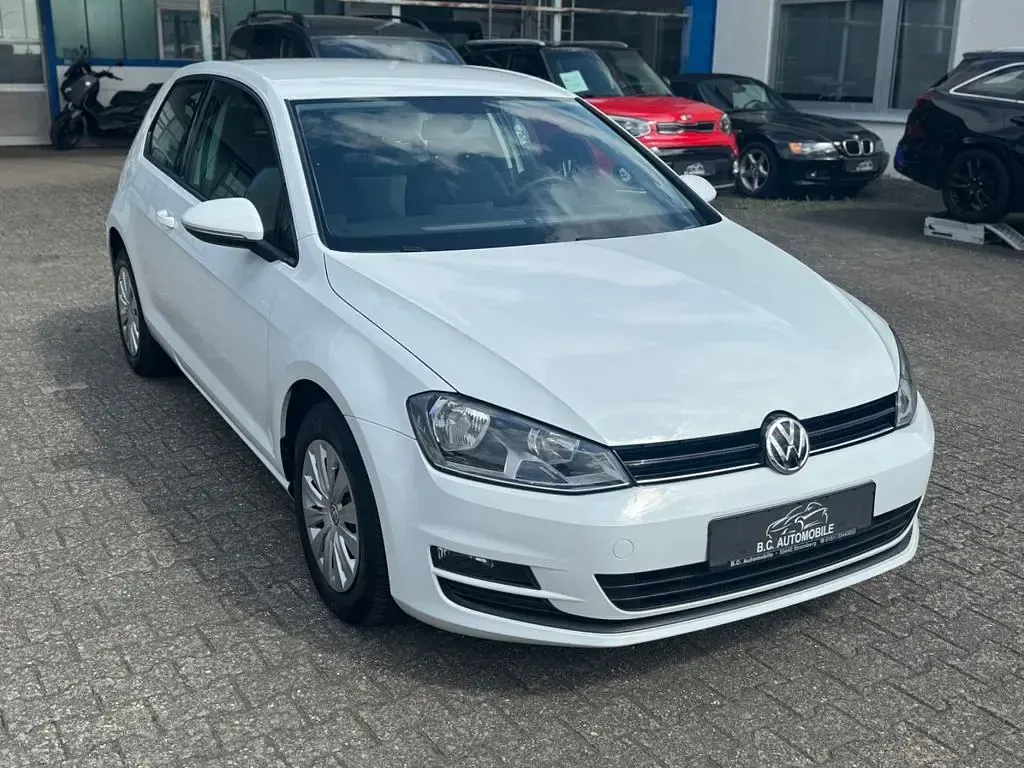 Gebraucht VW Golf VII Trendline 86 PS (63 kW) 2013 Weiß Kleinwagen