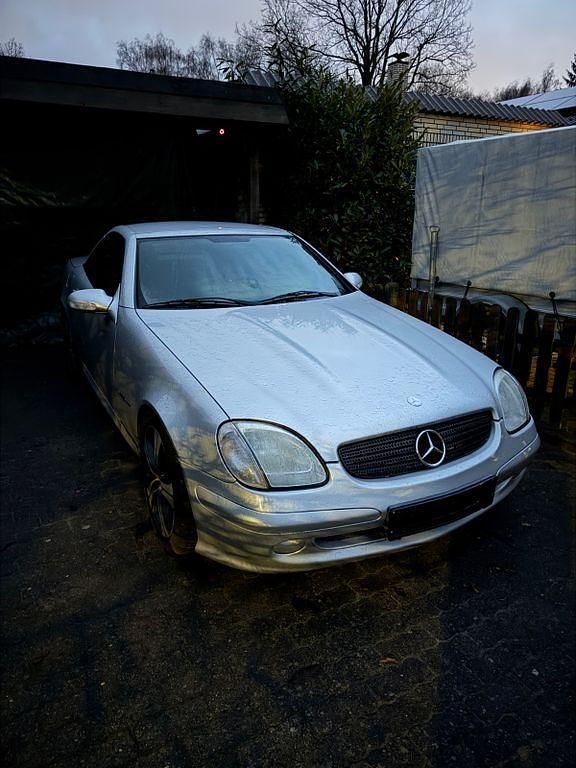 Gebraucht Mercedes SLK200 163 PS (119 kW) 2000 Silber Cabrio