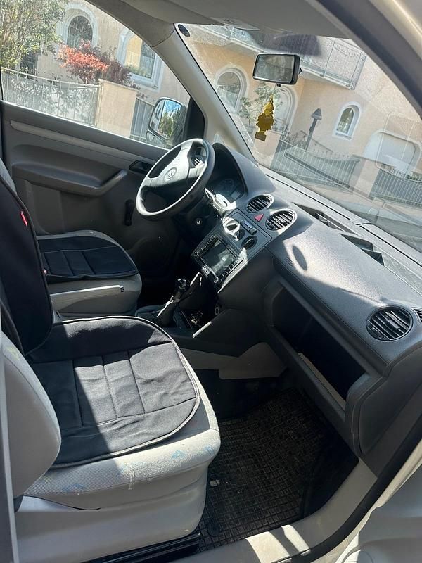 Gebraucht VW Caddy 69 PS (50 kW) 2009 Weiß Van / Kleinbus