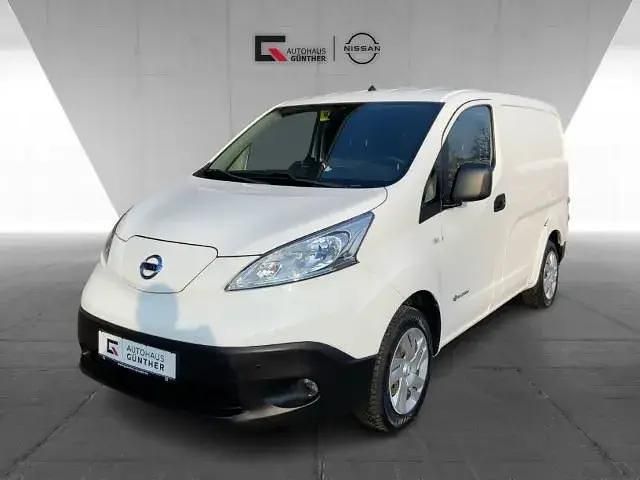 Weiß Gebraucht 2019 Nissan e-NV200 Premium Edition Van / Kleinbus | 13.490 € (Superpreis) - Bild 1/4