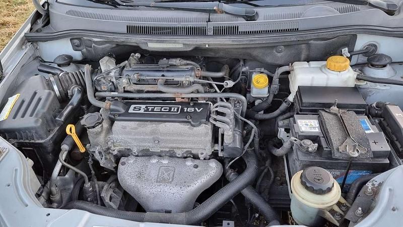 Gebraucht Chevrolet Aveo 84 PS (61 kW) 2009 Silber Kleinwagen