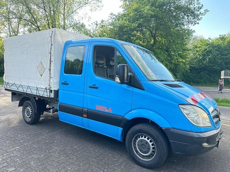 Gebraucht Mercedes Sprinter 163 PS (119 kW) 2011 Blau Van