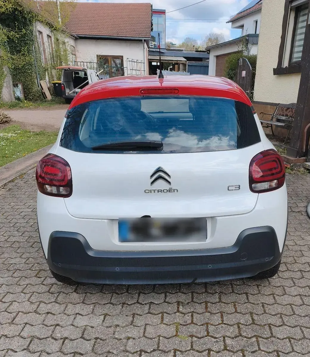 Gebraucht Citroën C3 Feel 82 PS (60 kW) 2018 Weiß Kleinwagen