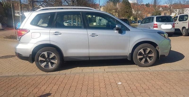 Gebraucht Subaru Forester Exclusive+ 147 PS (108 kW) 2018 Silber SUV