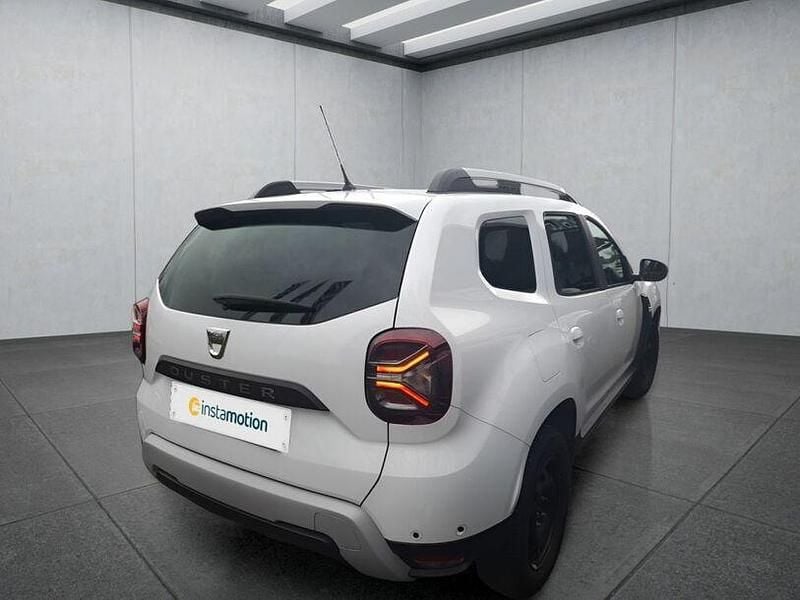 Gebraucht Dacia Duster 116 PS (85 kW) 2022 Weiß SUV