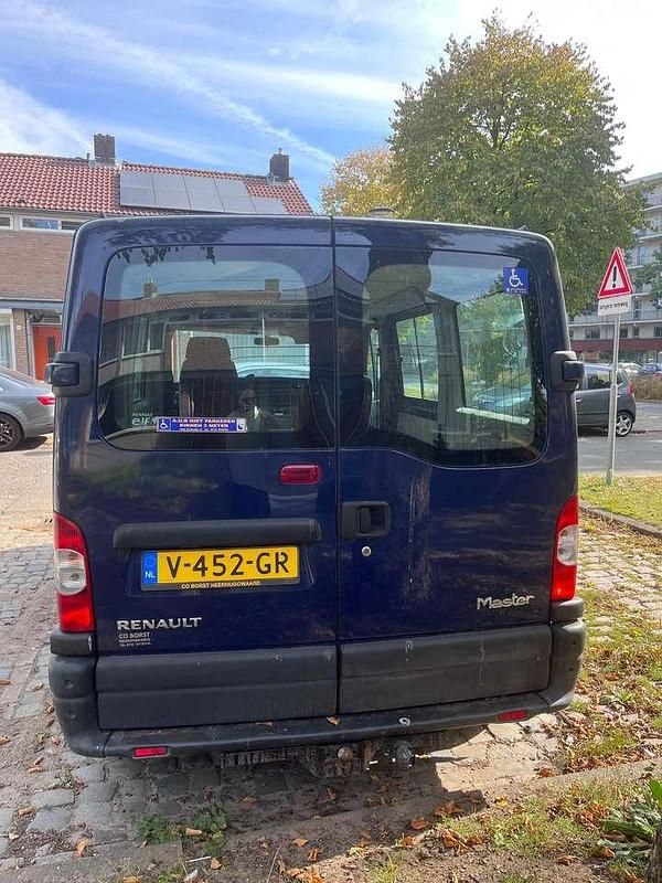Usata Renault Master 99 CV (72 kW) 2010 Monovolume