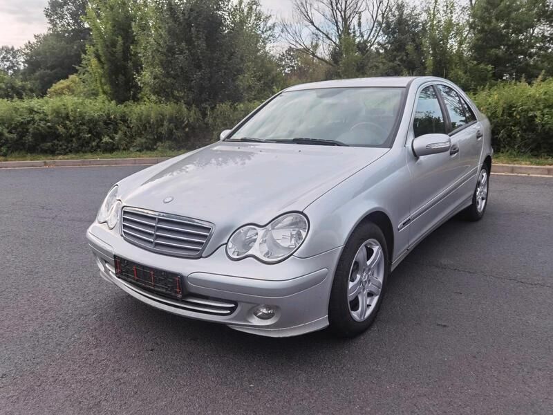 Silber Gebraucht 2005 Mercedes C180 Limousine | 3.500 € (Fairer Preis) - Bild 1/4