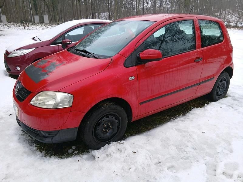 Gebraucht VW Fox 56 PS (41 kW) 2009 Rot Kleinwagen