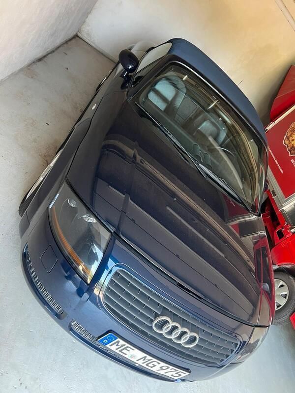 Blau Gebraucht 2002 Audi TT Roadster Cabrio | 9.925 € - Bild 1/4
