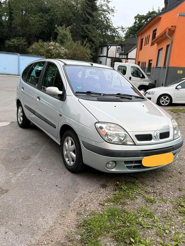 Silber Gebraucht 2001 Renault Scénic Van / Kleinbus | 1.950 € (Fairer Preis) - Bild 1/4