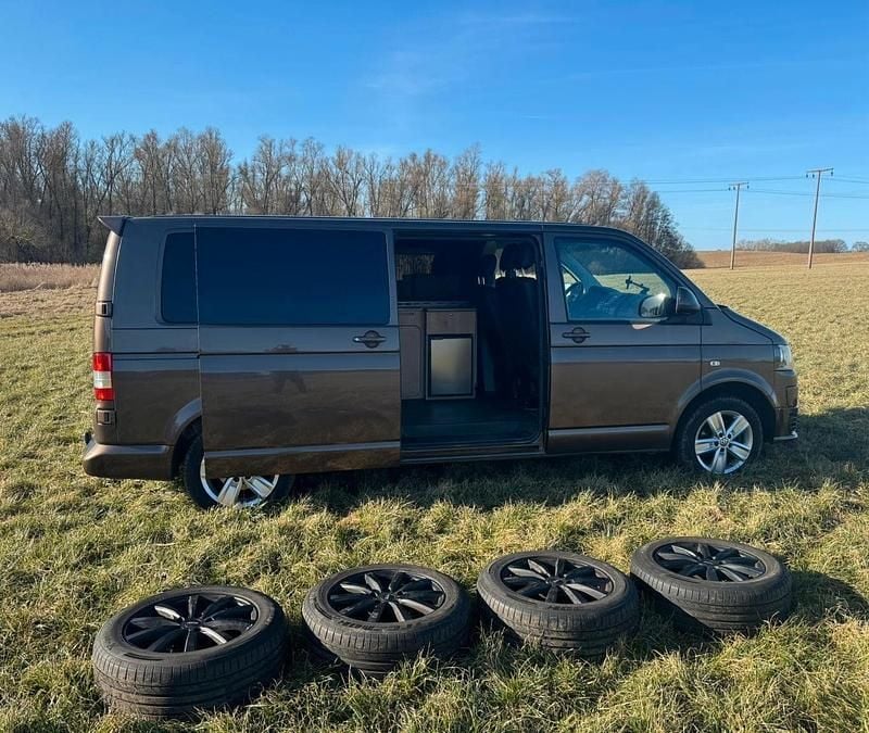 Gebraucht VW Transporter California 102 PS (75 kW) 2012 Braun Van