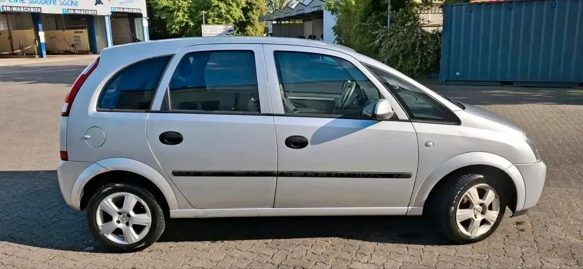 Gebraucht Opel Meriva 72 PS (52 kW) 2004 Silber Van / Kleinbus
