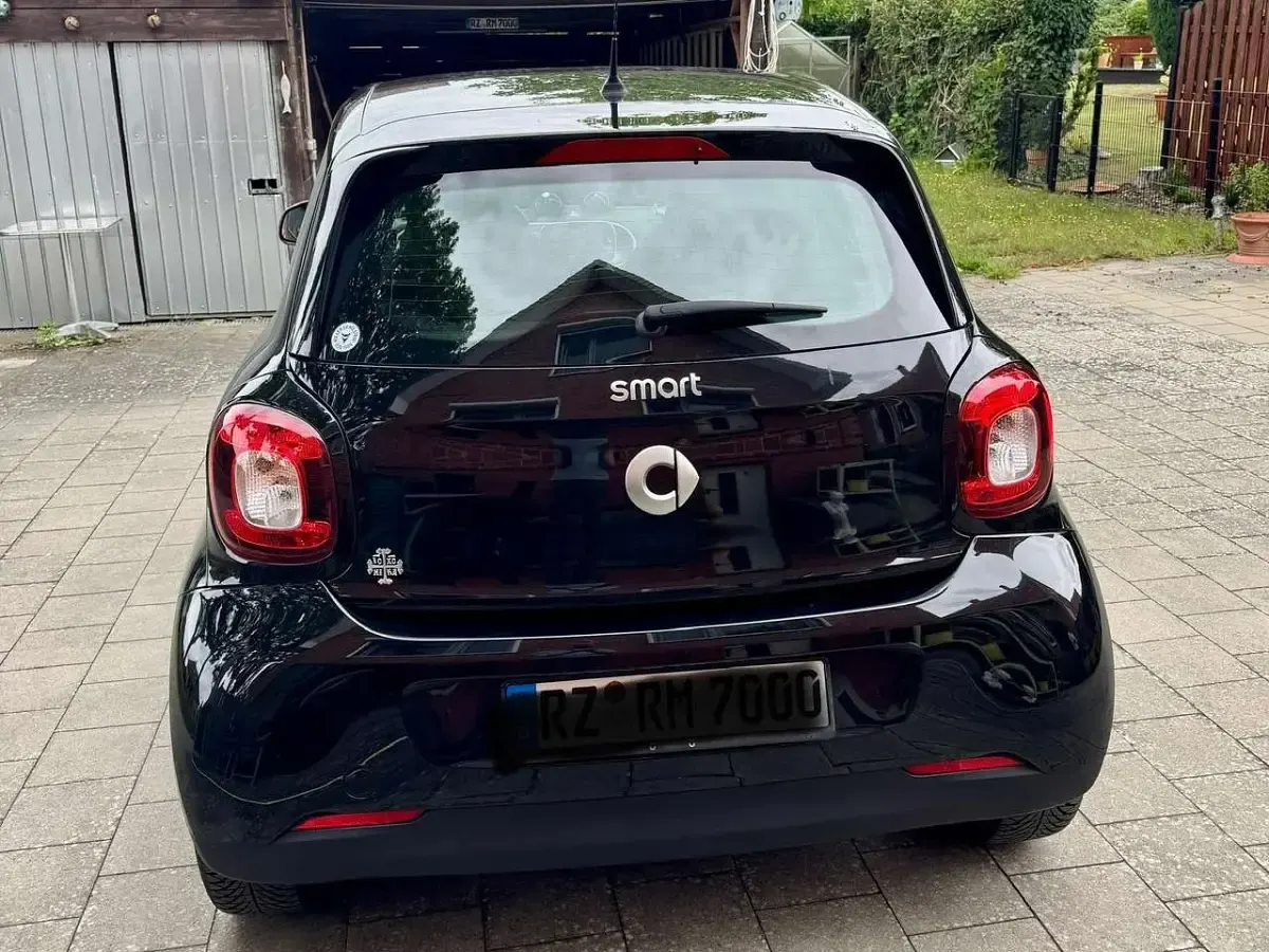 Gebraucht Smart ForFour Passion 71 PS (52 kW) 2018 Schwarz Kleinwagen
