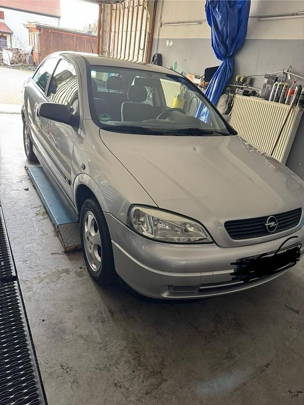 Gebraucht Opel Astra 100 PS (73 kW) 1999 Silber Limousine