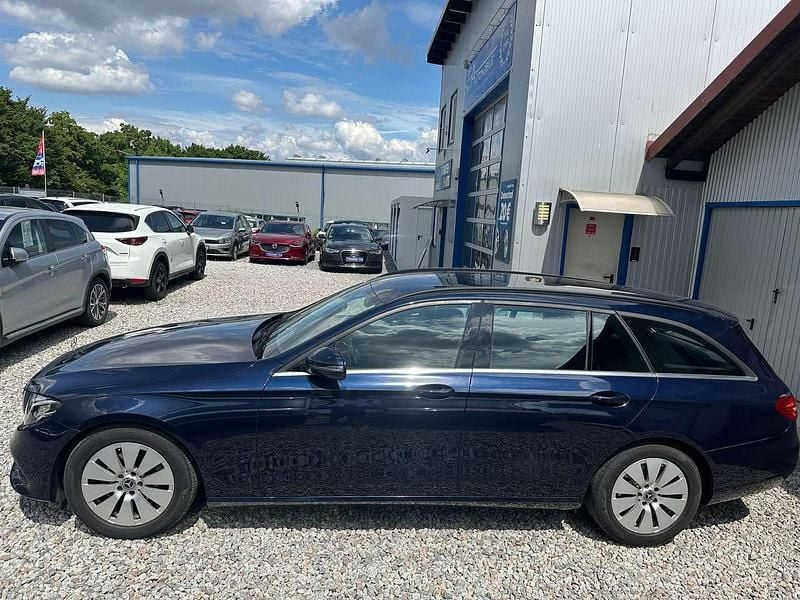Usata Mercedes E220 194 CV (142 kW) 2018 Blu Station wagon