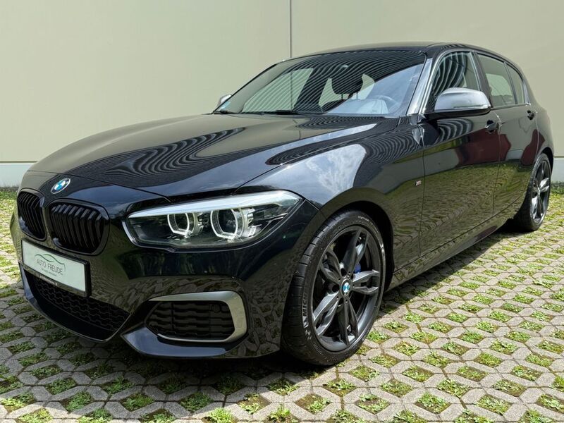 Schwarz Gebraucht 2018 BMW M140 Shadowline Limousine | 30.990 € (Guter Preis) - Bild 1/4