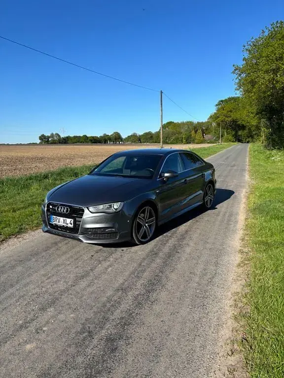 Używany Audi A3 S-Line 150 KM (110 kW) 2014 Szary Sedan/Limuzyna