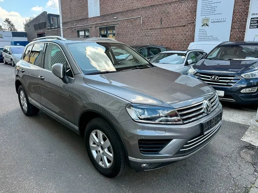 Gebraucht VW Touareg Terrain Tech 262 PS (192 kW) 2016 Canyon grey metallic SUV