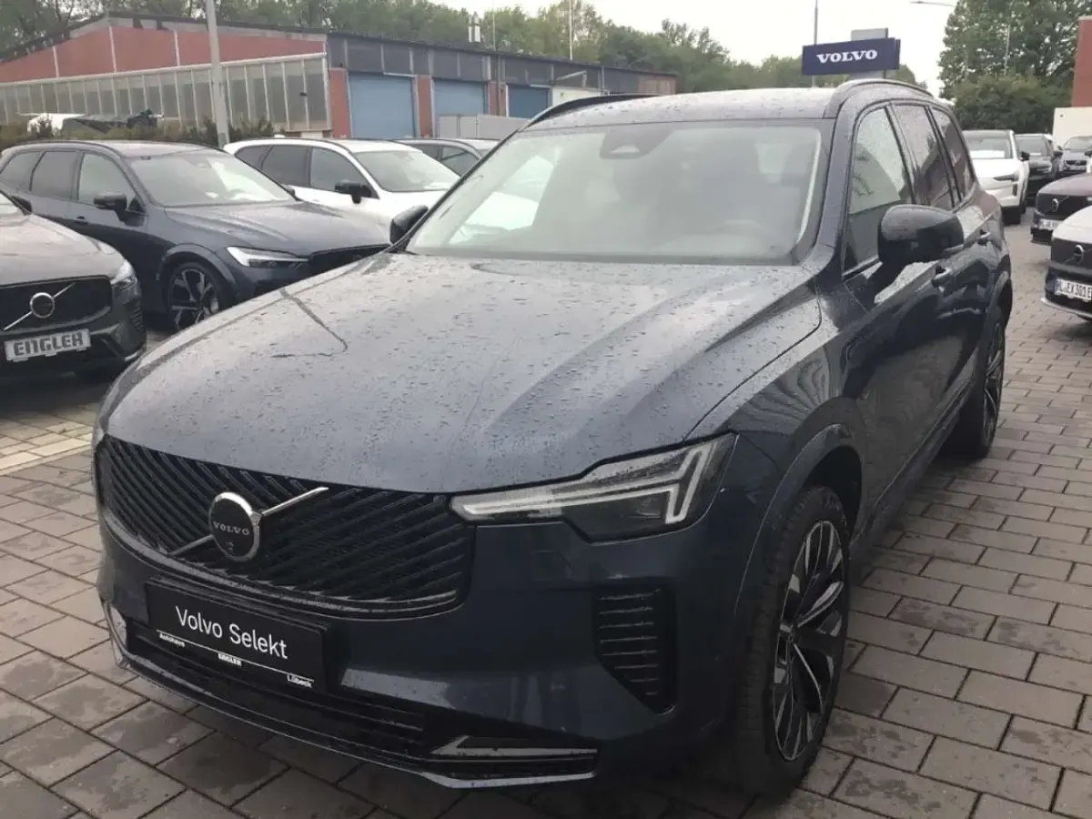 Second-hand Volvo XC90 Plus 310 CP (228 kW) 2025 Albastru SUV
