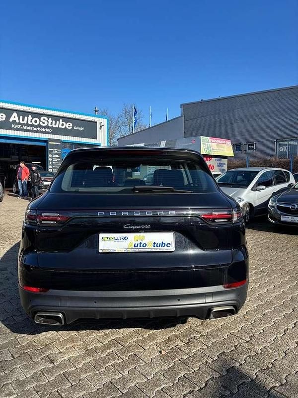 Używany Porsche Cayenne Basis 340 KM (250 kW) 2019 Czarny SUV