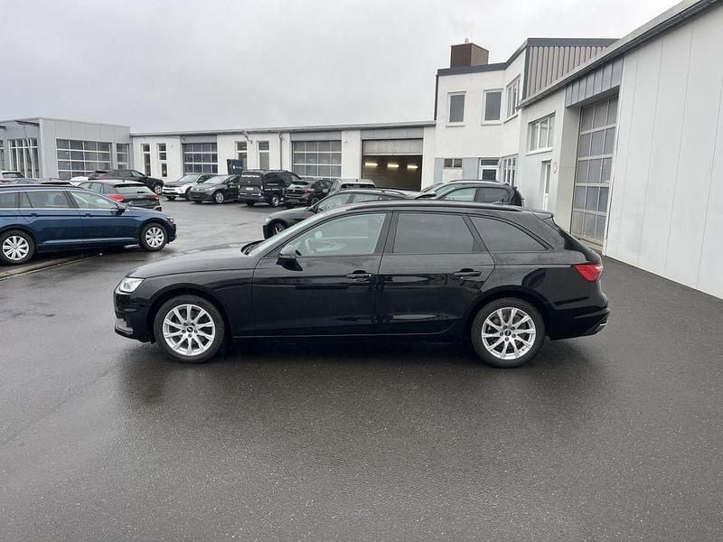 Gebraucht Audi A4 150 PS (110 kW) 2022 Schwarz Kombi