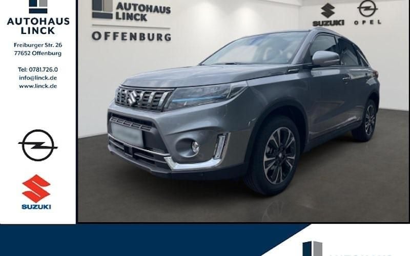 Grau Neu 2024 Suzuki Vitara Comfort+ SUV | 25.988 € (Fairer Preis) - Bild 1/4