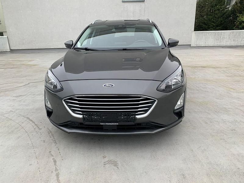 Gebraucht Ford Focus 120 PS (88 kW) 2020 Grau Limousine