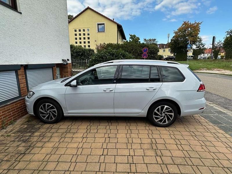 Gebraucht 2017 VW Golf VII Sound Kombi | 13.200 € (Guter Preis) - Bild 1/4