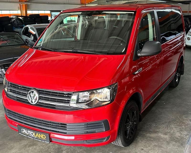Gebraucht VW T6 Trendline 150 PS (110 kW) 2017 Kirschrot Van