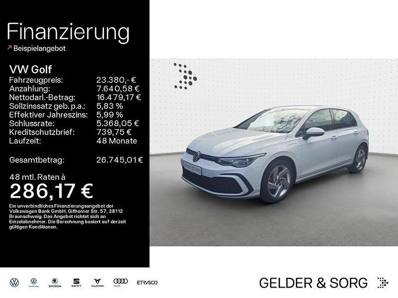 Weiß Gebraucht 2021 VW Golf VIII GTE Limousine | 23.380 € (Fairer Preis) - Bild 1/4
