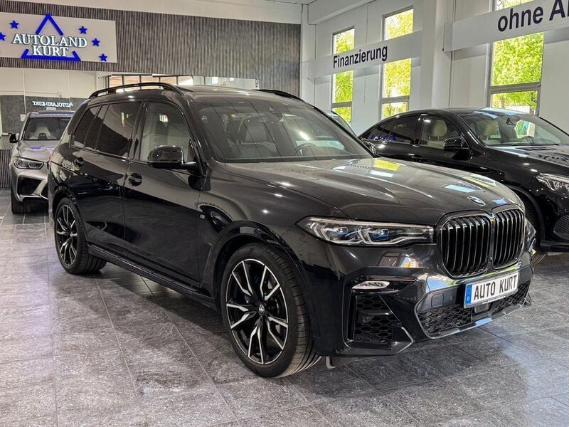 Schwarz Gebraucht 2021 BMW X7 M Sport SUV | 72.900 € (Etwas zu teuer) - Bild 1/4