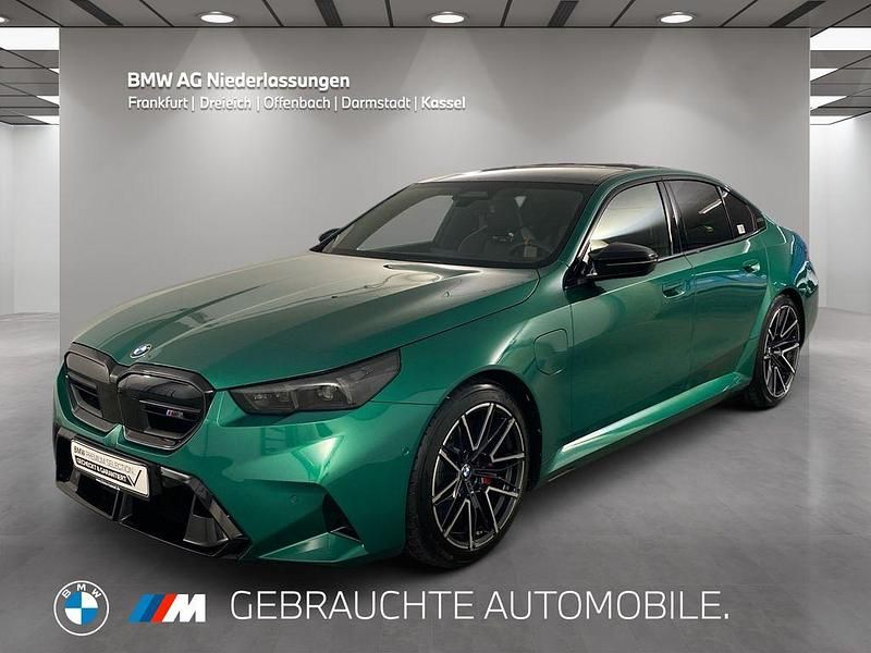 Grün Gebraucht 2025 BMW M5 Performance Limousine | 119.990 € - Bild 1/4