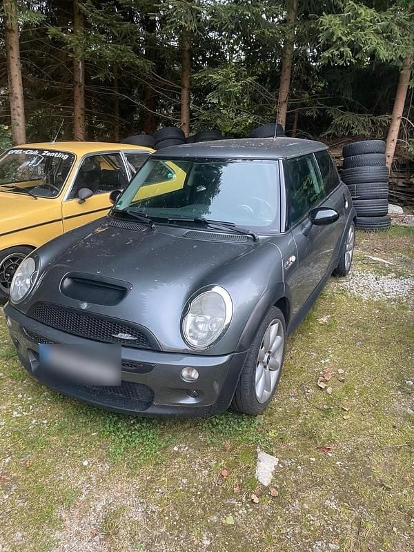 Grau Gebraucht 2004 Mini Cooper S Kleinwagen | 1.900 € (Fairer Preis) - Bild 1/4