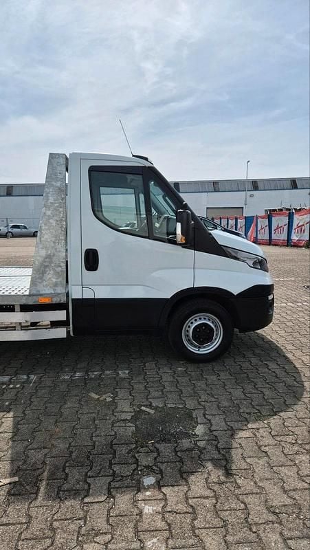 Second-hand Iveco Daily 160 CP (117 kW) 2017 Alb