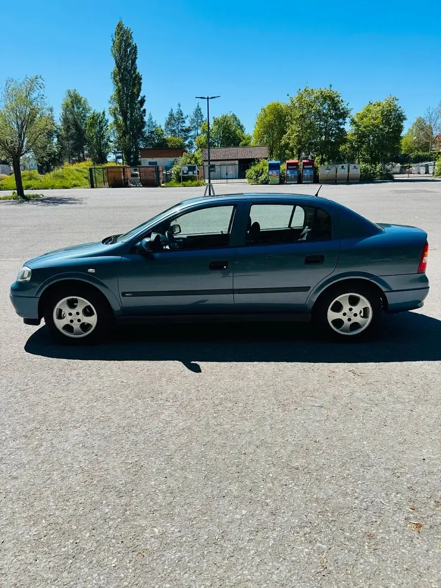 Second-hand Opel Astra 101 CP (74 kW) 1999 Albastru Berlinǎ