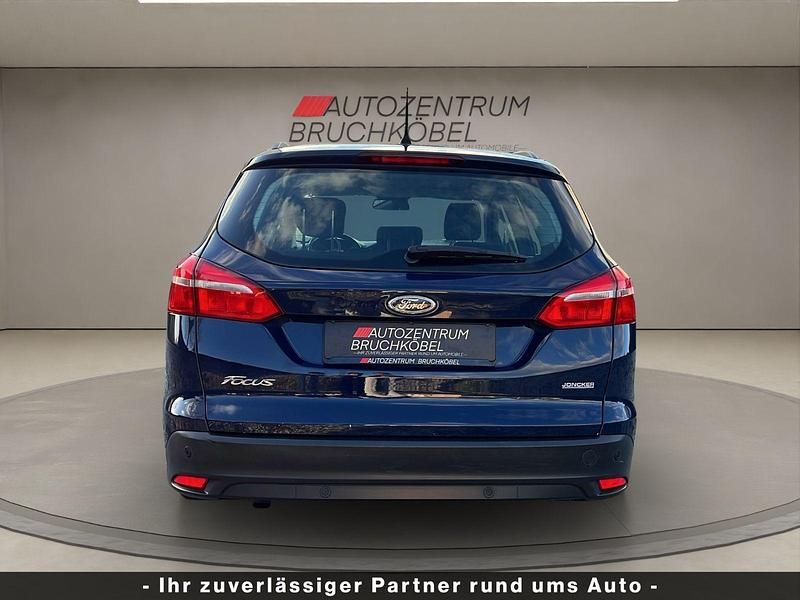 Gebraucht Ford Focus Trend 105 PS (77 kW) 2016 Blau Kombi