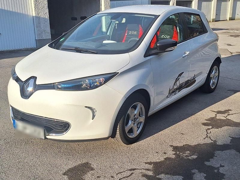 Gebraucht Renault Zoe 42 kW (58 PS) 2015 Weiß Kleinwagen