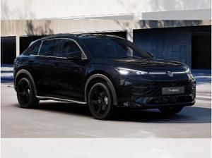 Neu VW T-Roc Style 150 PS (110 kW) 2026 Schwarz (grenadillschwarz metallic) SUV