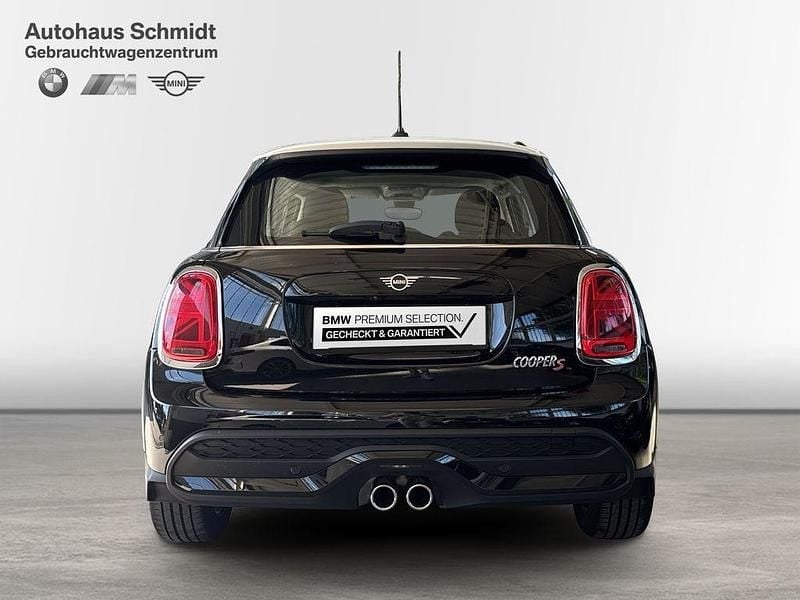 Gebraucht Mini Cooper S 178 PS (130 kW) 2022 Midnight black (metallic) Kleinwagen