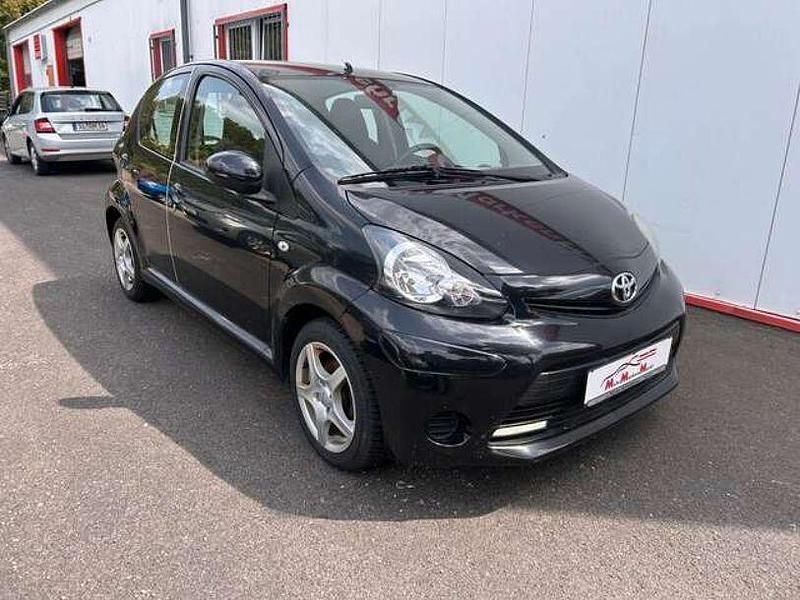 Schwarz Gebraucht 2013 Toyota Aygo Cool Kleinwagen | 5.990 € (Etwas zu teuer) - Bild 1/4