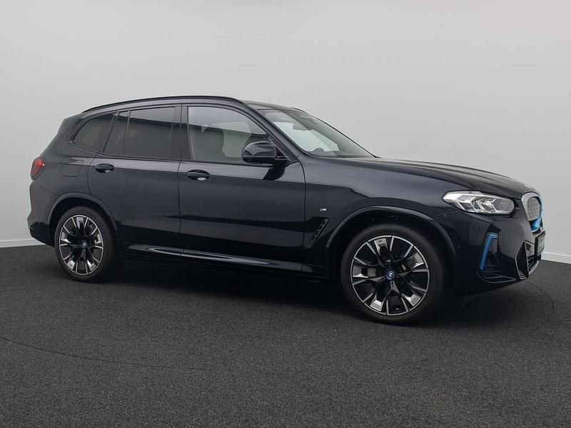 Gebraucht BMW iX3 Impressive 210 kW (286 PS) 2023 Schwarz SUV