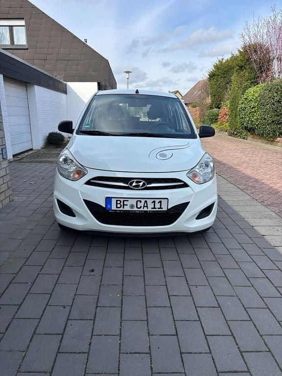 Gebraucht Hyundai i10 Classic 69 PS (50 kW) 2012 Weiß Kleinwagen