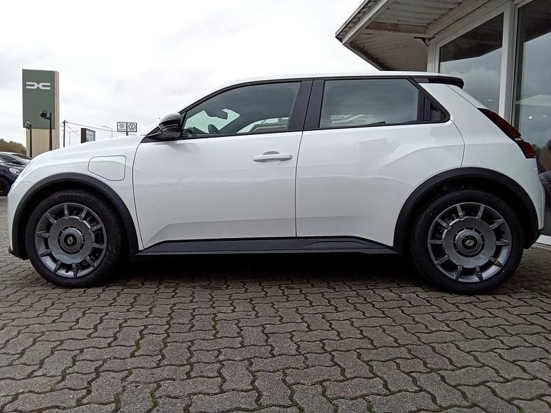 Ny Renault 5 E-Tech Evolution 77 kW (106 HK) 2025 Hvid Sedan